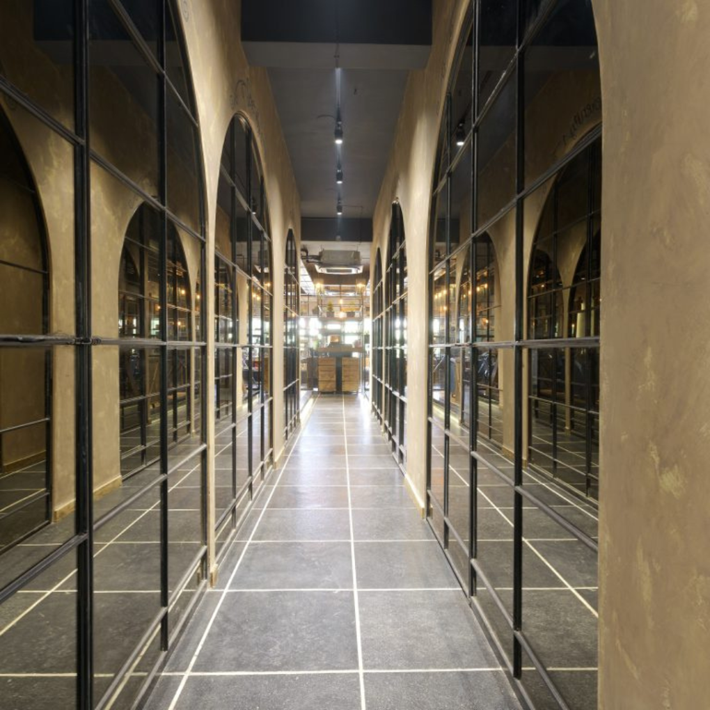 Shades and Mirrors - Best Beauty Salon in Ahmedabad